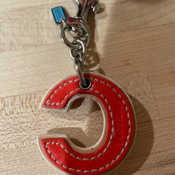 Coach letter accessory - Picture 2 of 2
